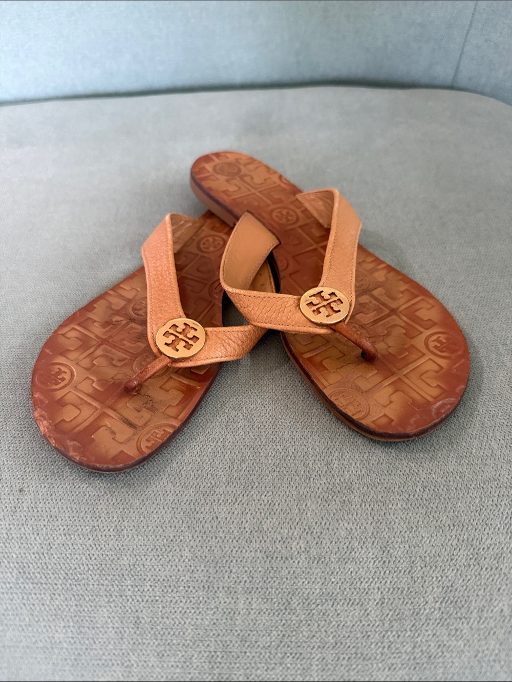 Tory Burch Leather Logo Flip Flops - Cognac/Tan